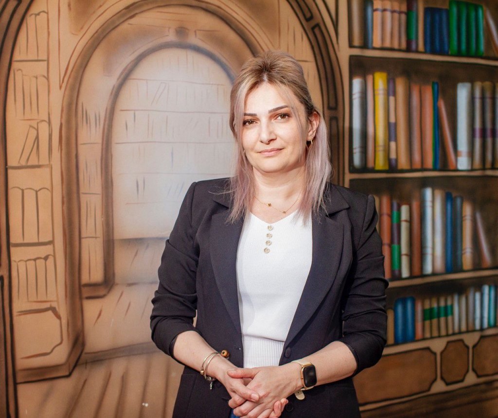 "Bilginur" tədris mərkəzinin rəhbəri Nuranə Kamalova: "Uşaqların əylənərək öyrənməyinin tərəfdarıyam"