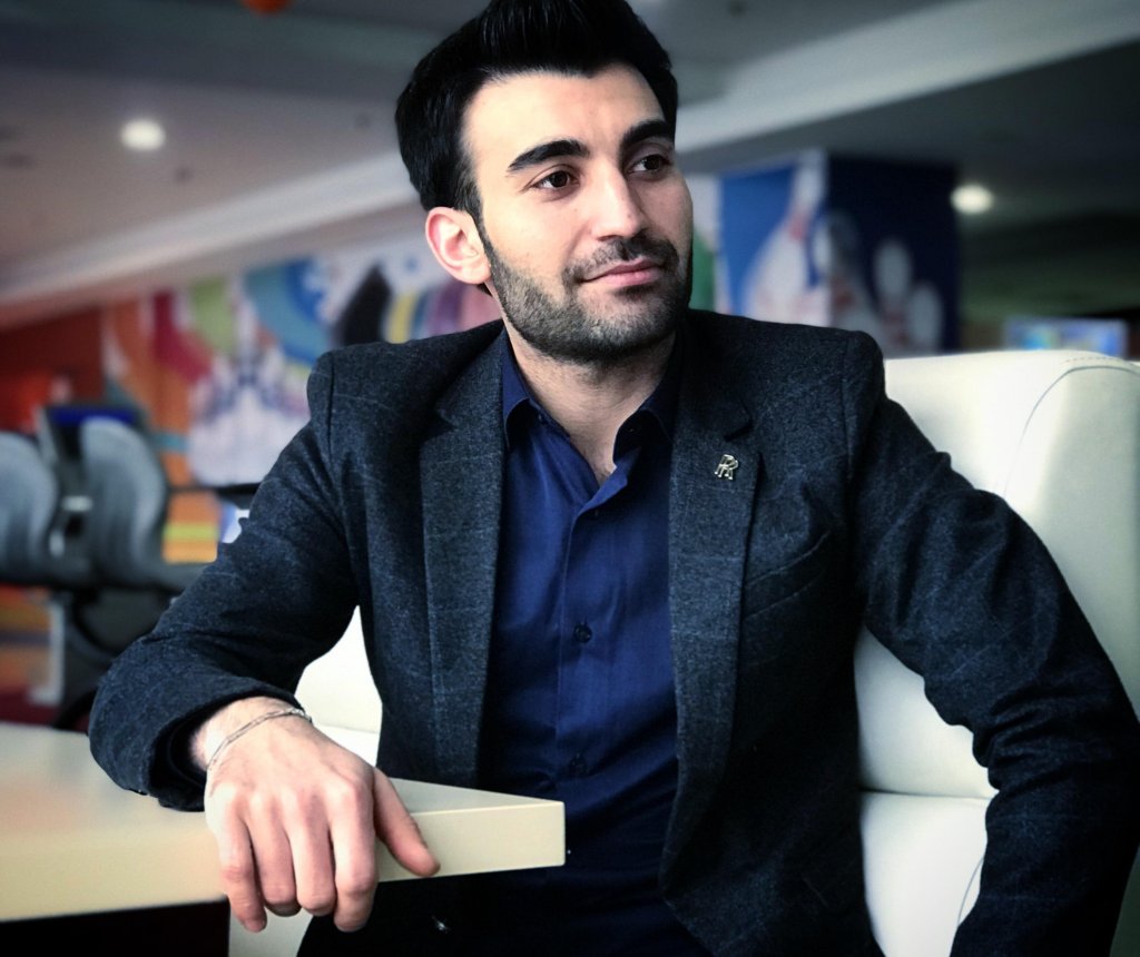 Müğənni Siruz Əzizov: "Məqsədim Azərbaycanda və dünyada tanınan müğənni olmaqdır"