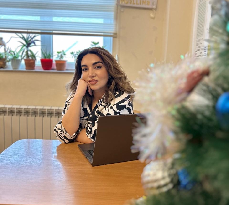 Pedaqoq Səadət Adnalıyeva: "Şagirdlərimin hər zaman yanındayam"