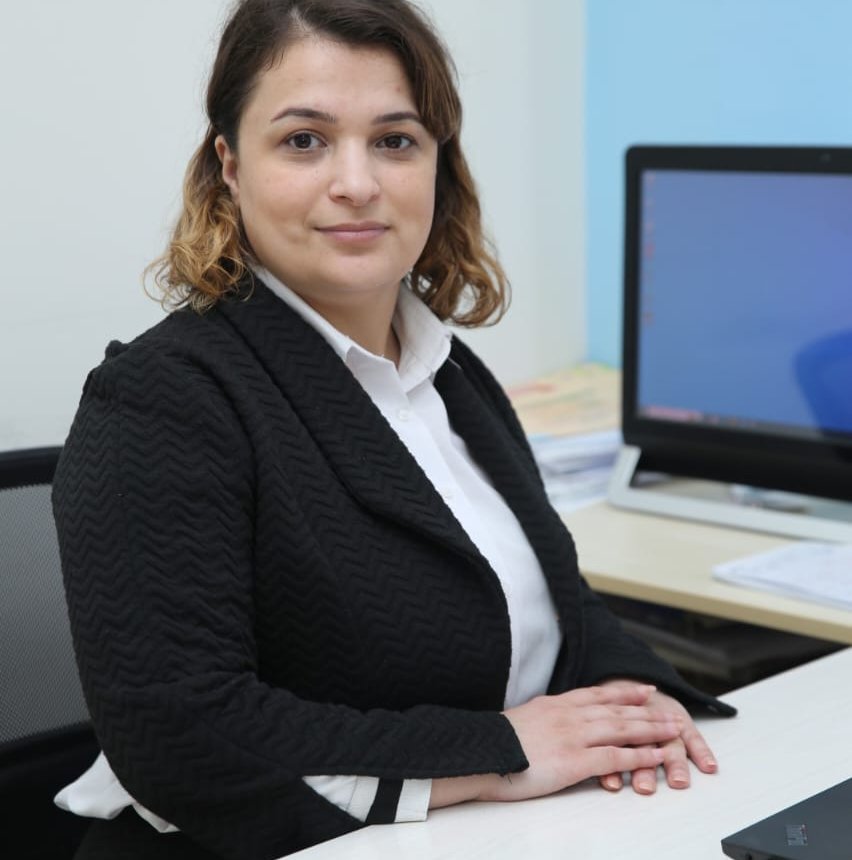 Uşaq yazıçısı Əfsanə Laçın: "Heç bir uşağın müharibə görməsini istəmirəm"