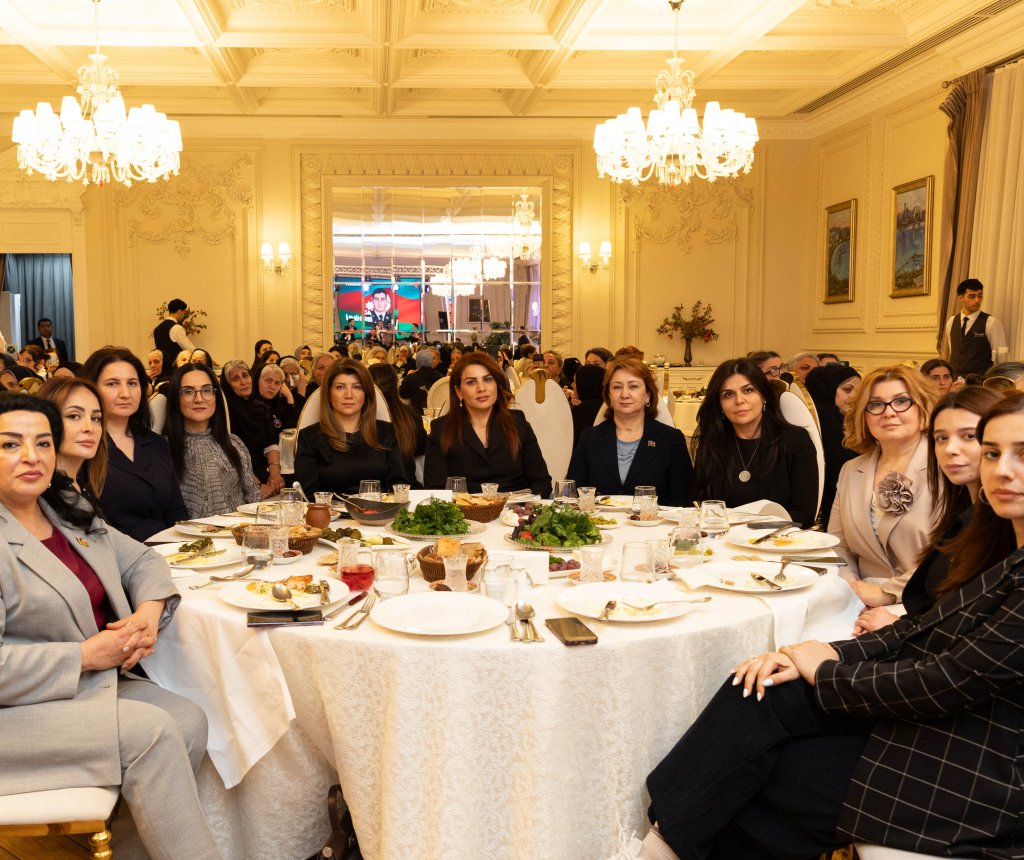 “Veysəloğlu” və “Zəfər” İctimai Birliyi 100-dən çox şəhid anası və xanımına iftar məclisi təşkil etdi
