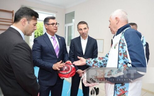 Rafael Bünyatov özünü Karate Federasiyasında vitse-prezident kimi təqdim edir - Əslində isə...