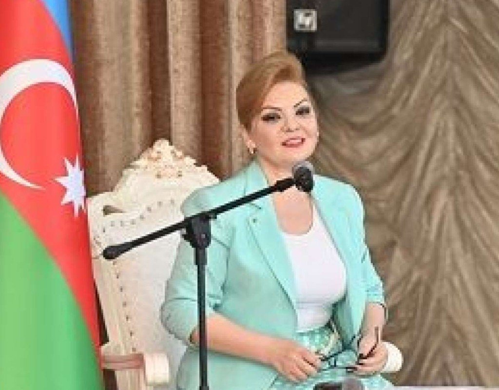 201 nömrəli məktəbin müəllimləri Afaq əliyevaya qarşı BİRLƏŞDİ: Prezidentə və Əmrullayevə ŞOK MÜRACİƏT -TƏLƏB NƏDİR?