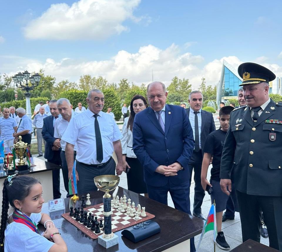 Beyləqanda şahmat üzrə beynəlxalq qrossmeystr Namiq Quliyevlə görüş keçirildi - FOTOLAR