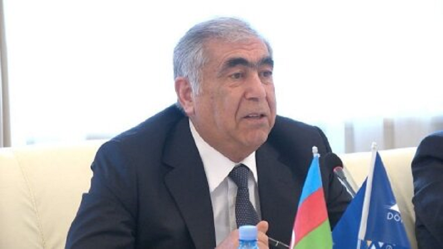 Saleh Məmmədovun Prezidentə \"yüksək keyfiyyətli\" dediyi yolun heç ili çıxmadı - yol təmirə bağlandı FOTO