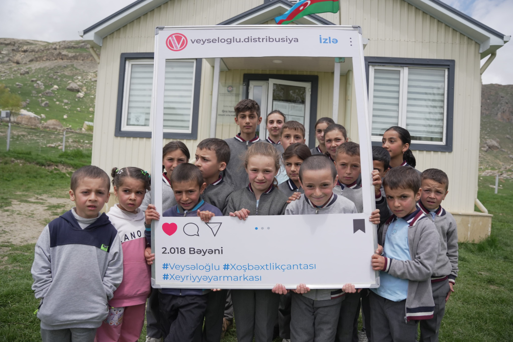 “Veysəloğlu-Distribusiya” ucqar kəndlərdə məktəblilərə dəstəyini davam etdirir - “Xoşbəxtlik Çantası” layihəsinin növbəti mərhələsi baş tutdu