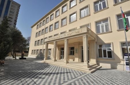 Təranə Paşayevanın rəhbəri olduğu 153 saylı məktəbdə niyə pul yığılır?-Video