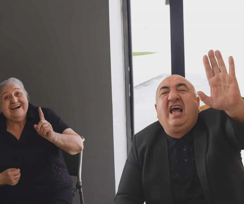 Tikinti şirkətində şok: Direktor payçının 25 faizini əlindən alıb? (VİDEO)