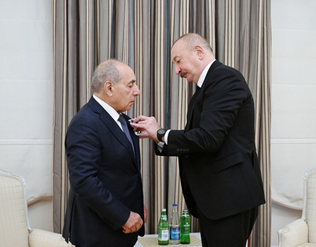 Prezident İlham Əliyev Yaqub Eyyubova “İstiqlal” ordenini təqdim edib