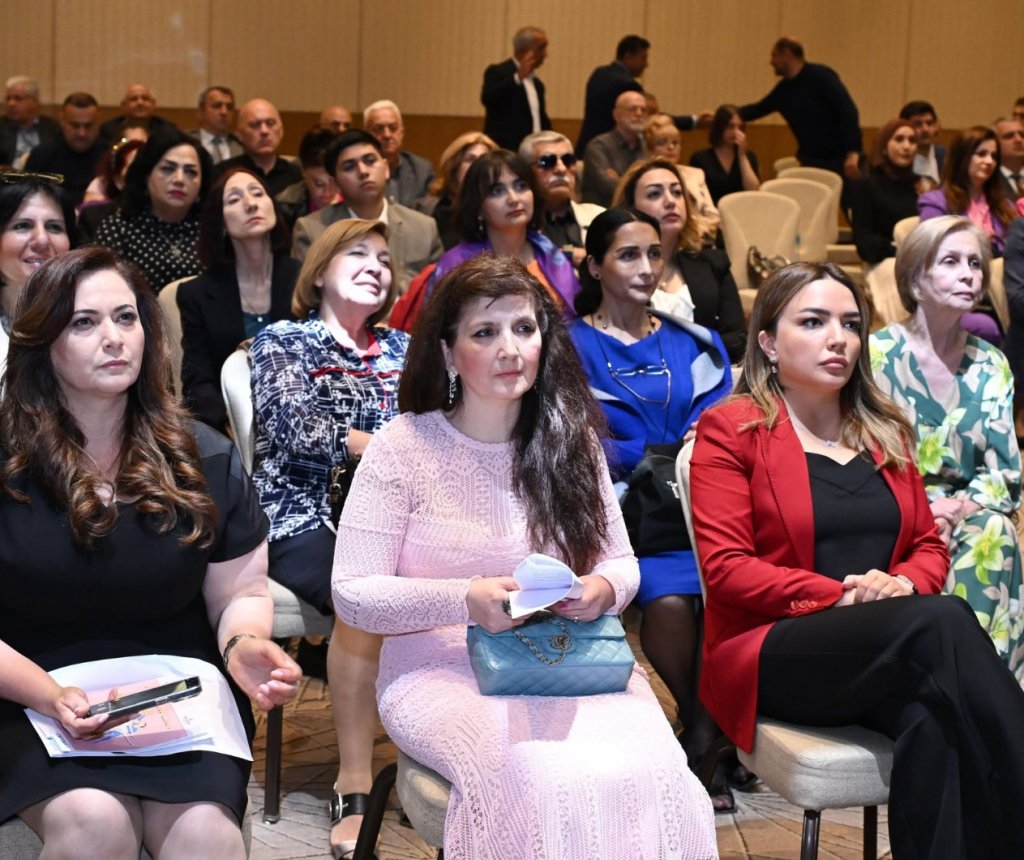 Aygün Əliyevanın Prezidentin sabiq mətbuat katibinə “dostluq sədaqəti” –DETALLAR/FOTOLAR