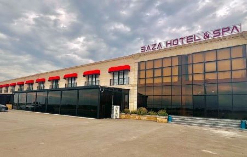 İş adamı saxlanıldı: Oteli əxlaqsızlıq yuvasına çeviribmiş
