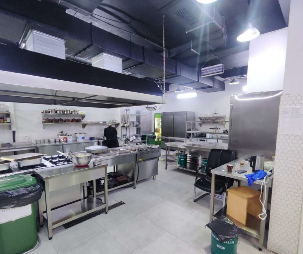 “Tut” restoranında müştərilər “zəhərl*nə” bilər…