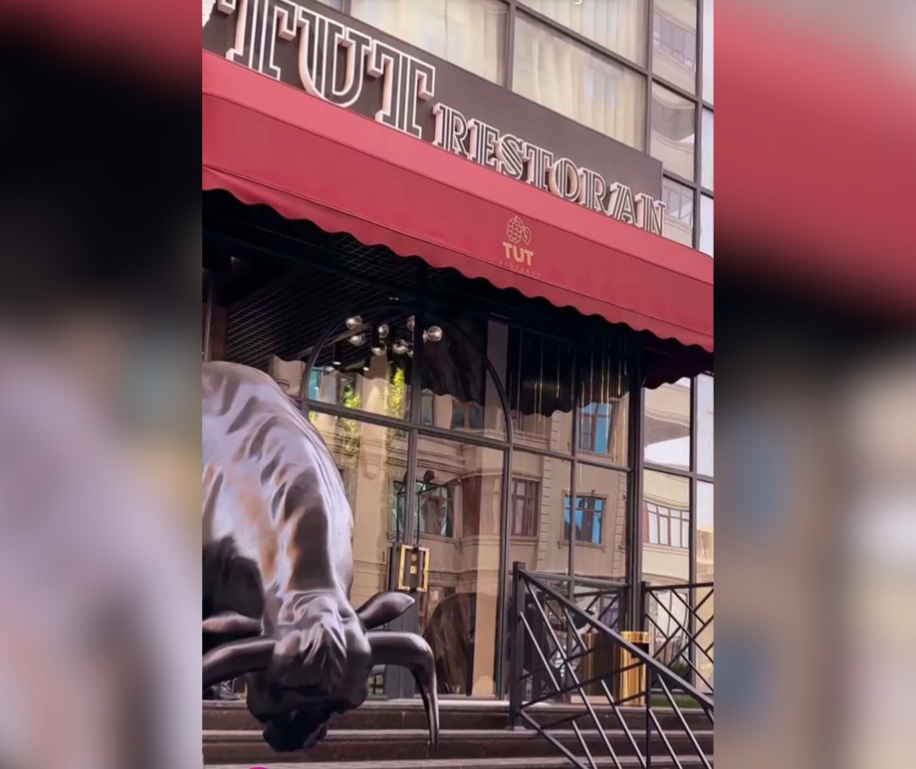 “Tut” restoranında müştərilər “zəhərl*nə” bilər…