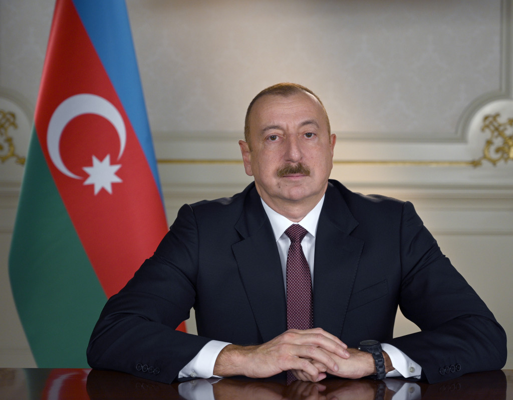 "Dövlət xidmətləri haqqında" qanun təsdiqlənib