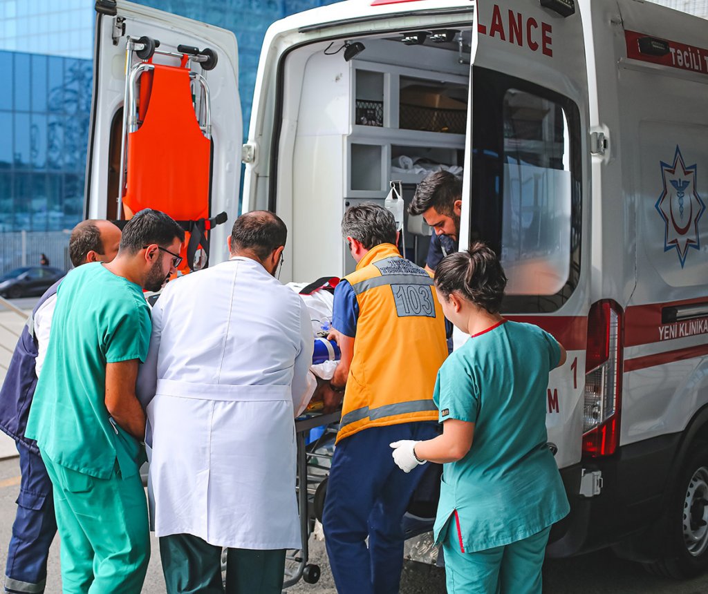 Gəncədə 1 nömrəli orta məktəbdə olay: 4 sinif şagirdinə qayçı ilə xəsarət yetirlib
