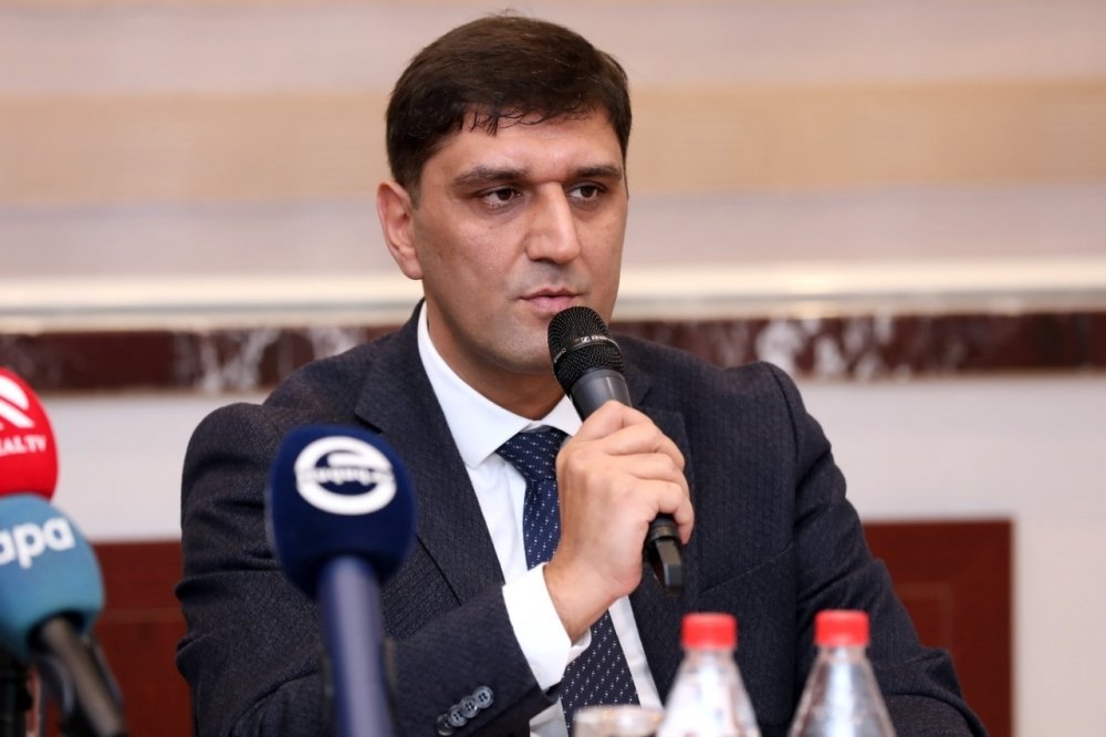 Zamin Mehrəliyev hansı qohumlarına vəzifə verib?
