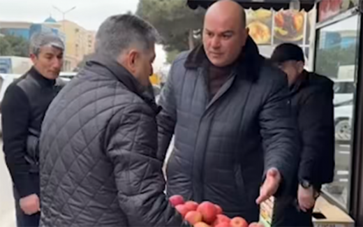 Reyddə sahibkara qarşı münasibət müzakirə yaratdı - Video
