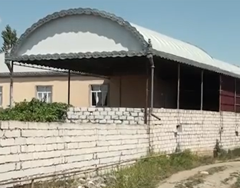 Ağstafada müxtəlif vaxtlarda 5 üzvü ölən ailənin evi yandı