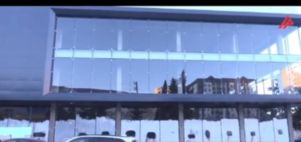 Xırdalanda yaşıl ağacları Vüsal Fərzəliyev kəsbi: Ticarət mərkəzi tikilib-Video