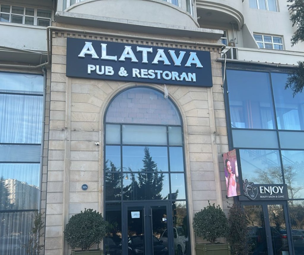 Səfər Əbiyevin oğlu Roman Əbiyevin restoranında borc qalmaqalı-Fotolar