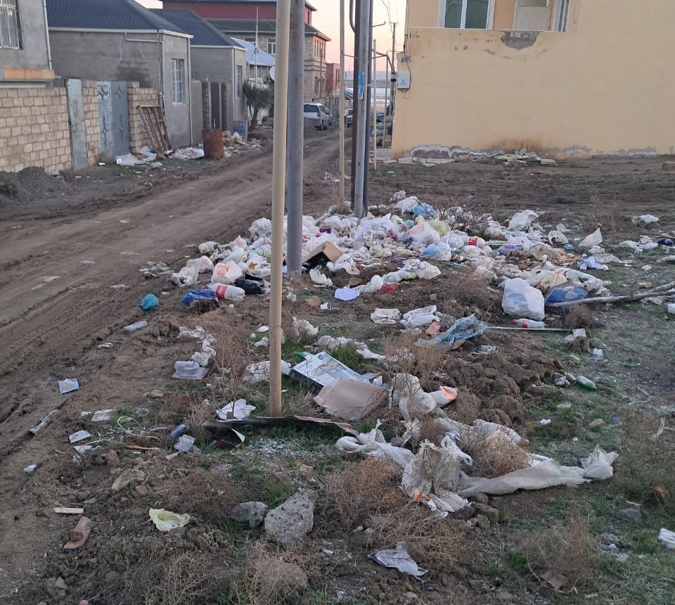Masazırda zibil dizə çıxır – Bələdiyyə və icra hakimiyyəti susur