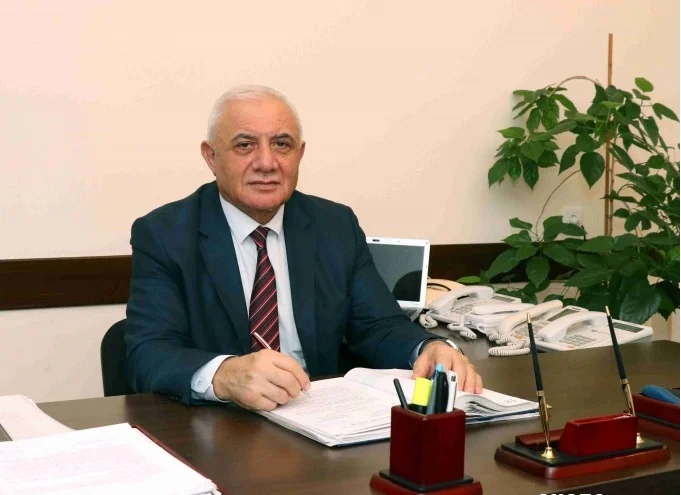 İlham Pirməmmədov qardaşı oğlunu qoruya bildimi? – Anar və model Çelsi qalmaqalı….