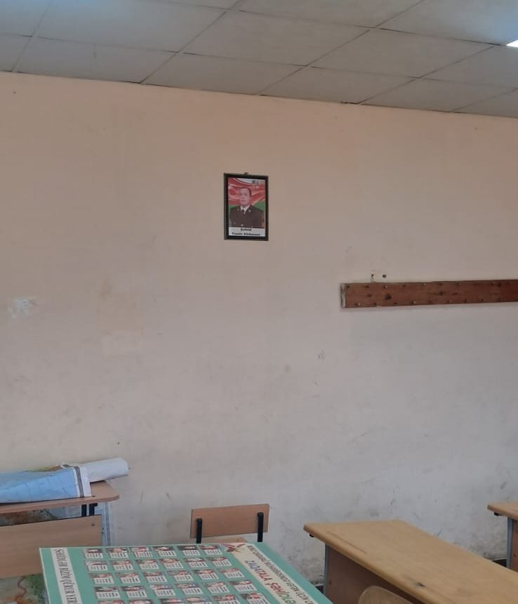 ZAQATALADA BAŞIBƏLALI MƏKTƏBƏ TƏYİN EDİLƏN RƏHBƏRLƏR ÖZÜNÜ DOĞRULDA BİLMİR?!