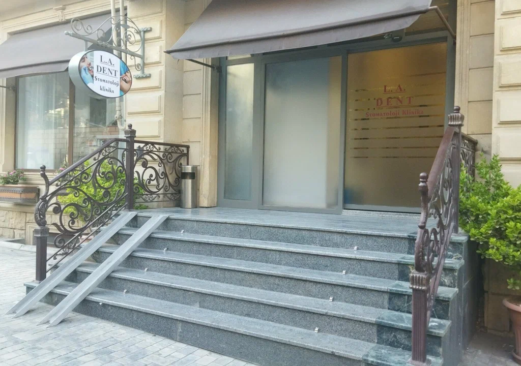 “L.A Dent” klinikasında diplomsuz həkimlər ifşa olunub-Video