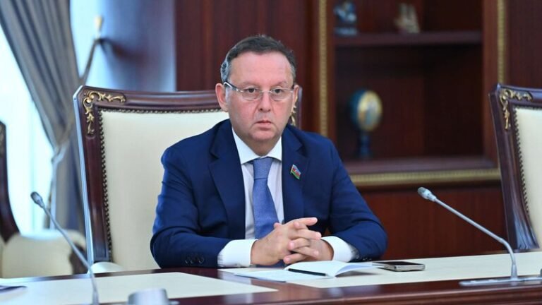 Özəl universitetlər necə idarə olunur? - Rektor, prorektor və qohumlar - FOTOLAR